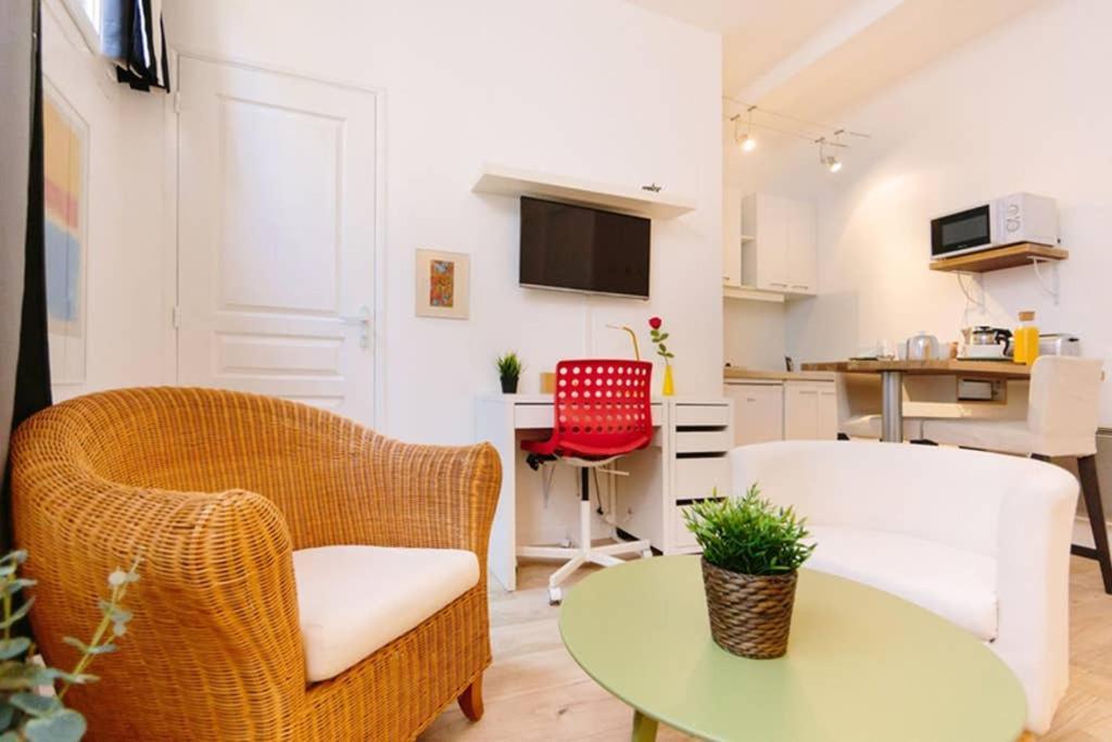 낭트 Lulu, Le Studio Du Chateau 아파트 외부 사진